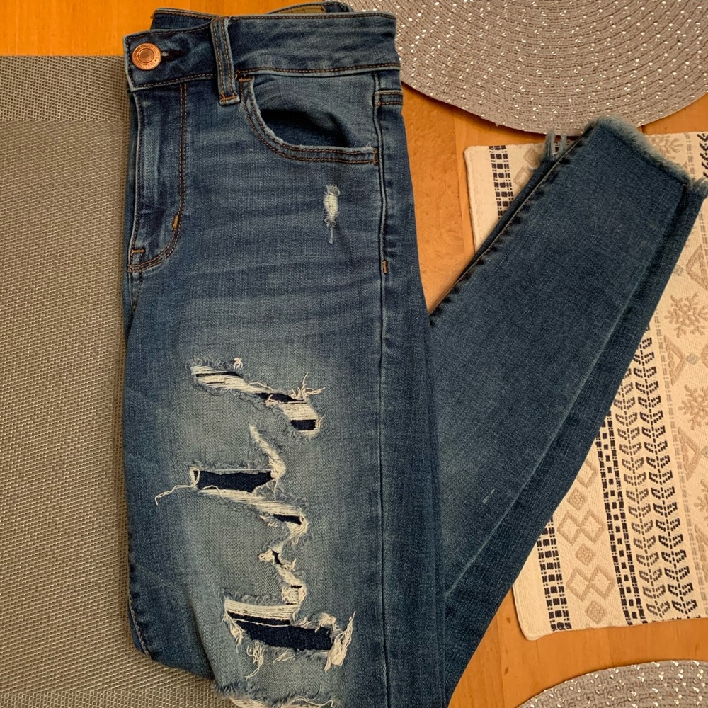American Eagle Jeans. Super stretch short, size 4